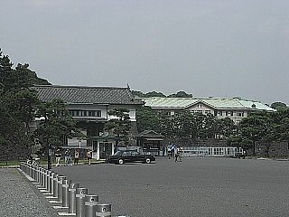 070828bus1