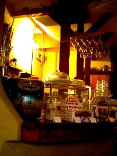 051008cafe1.jpg
